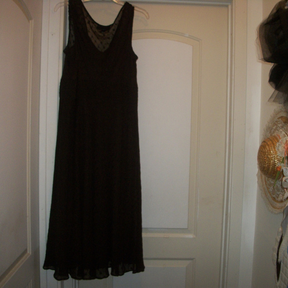 CLASSIC GIRL QUIET LUXURY CHOCOLATE BROWN CREPEY EYELET DRESS 14 - Picture 4 of 5